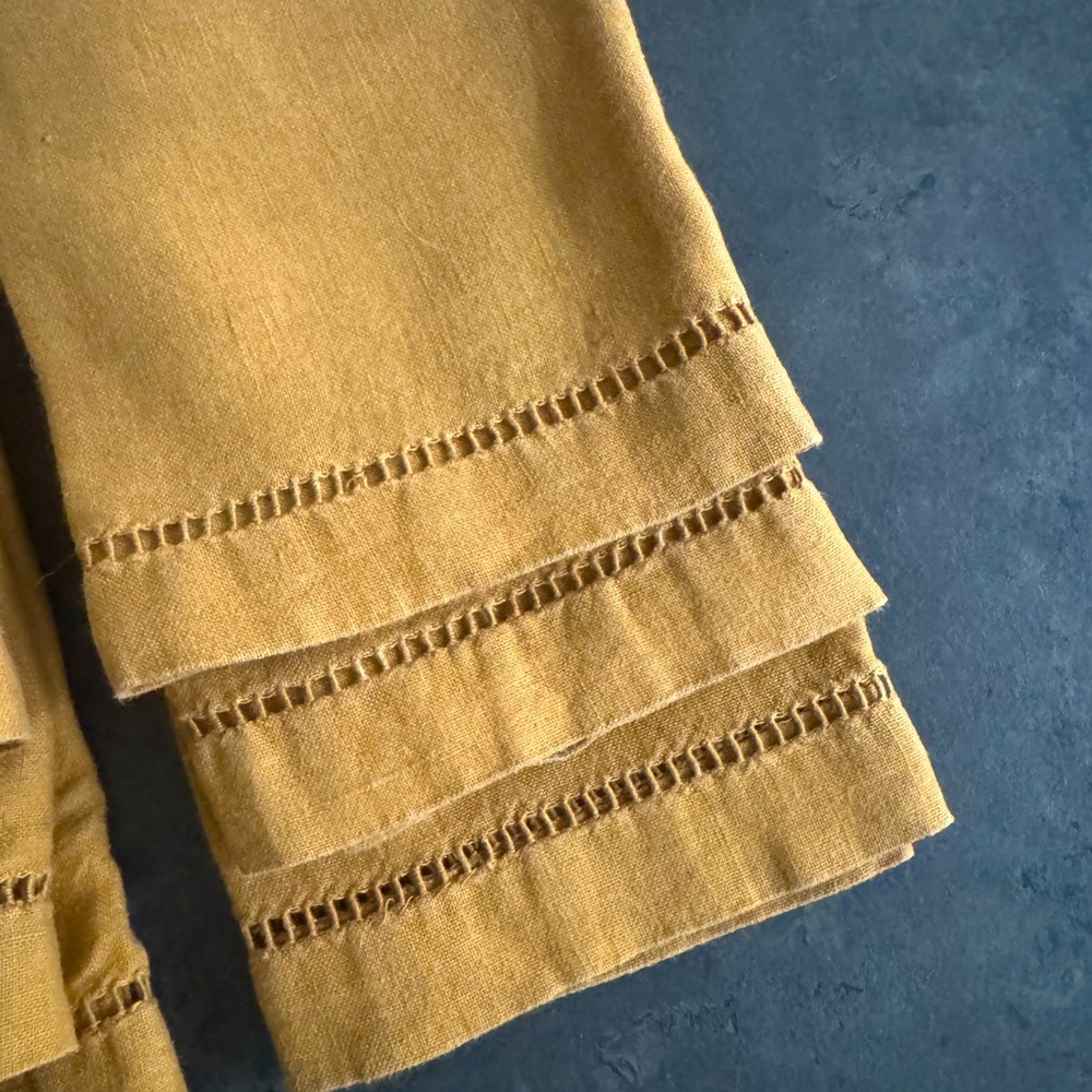 WILLIAMS SONOMA ✨ napkin set mustard traditional family set EUC